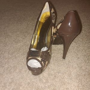 High heel peep toe pymp